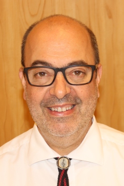 Chorleiter Andrés Balzanelli